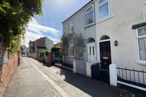 Trinity Mews, Southport PR9 3 bed cottage for sale