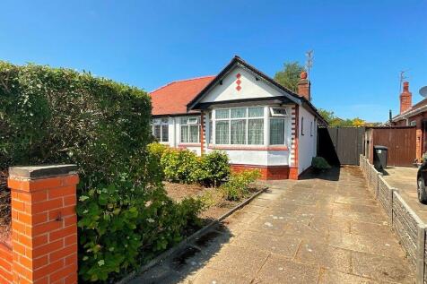 2 bedroom semi-detached bungalow for sale