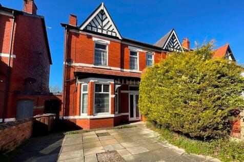 Hereford Road, Southport PR9 3 bed semi