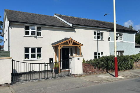 4 bedroom semi-detached house for sale