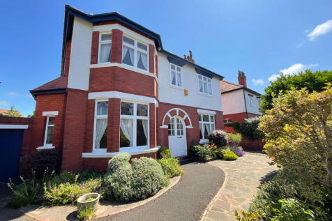 Irton Road, Southport PR9 4 bed detached house for sale