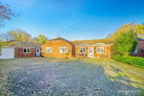 4 bedroom detached bungalow for sale