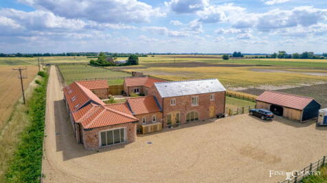 West Pinchbeck 5 bed barn conversion for sale