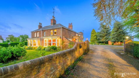7 bedroom detached house for sale