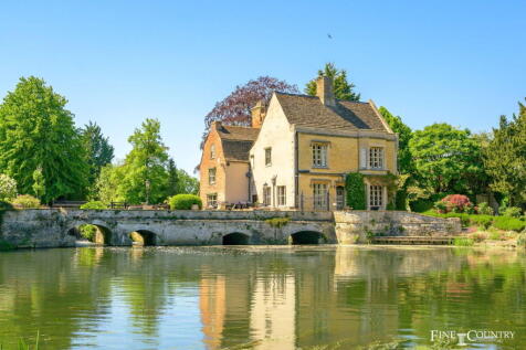 Market Deeping 7 bed detached house for sale