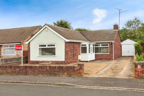 2 bedroom detached bungalow for sale