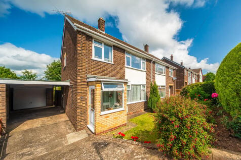 3 bedroom semi-detached house for sale