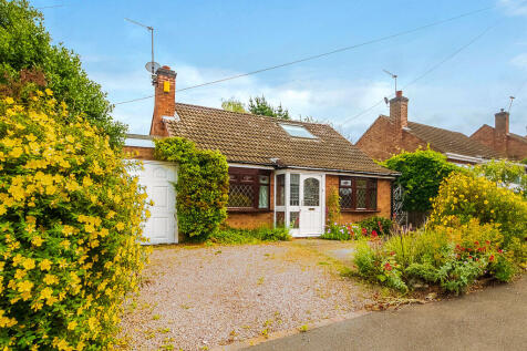 4 bedroom detached bungalow for sale