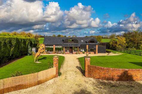 3 bedroom barn conversion for sale