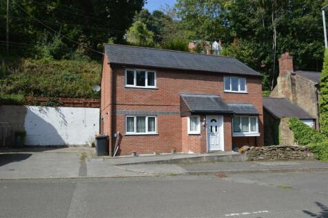 Newbridge Road, Newbridge, Wrexham, LL14 3 bed detached house for sale