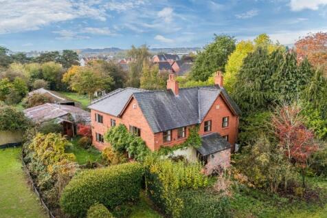 Middleton Road, Oswestry, SY11 4 bed detached house for sale