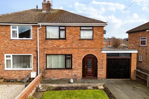 Maes Y Waun, Chirk, Wrexham, LL14 3 bed semi