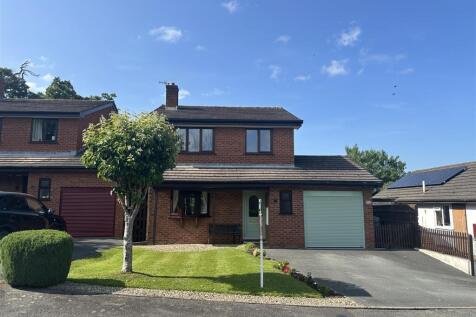 Mount View, Llanfechain. 3 bed detached house for sale