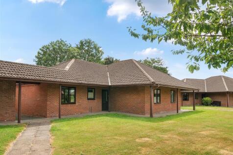 Twmpath Lane, Gobowen, Oswestry. 2 bed house for sale