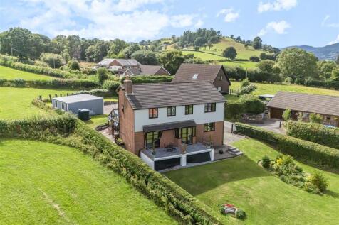 Brithdir, Llanfyllin. 4 bed house for sale