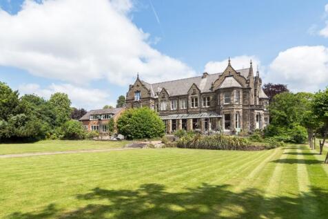 Green Walk, Bowdon, WA14 12 bed detached house for sale