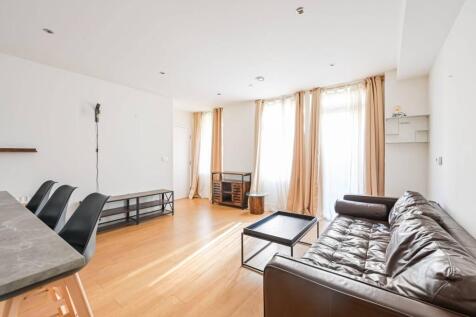 Cavendish Square, Beckton, London, E16 3 bed flat for sale