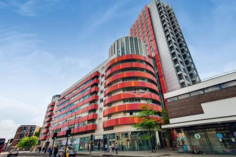 Barking Road, Canning Town, London, E16 2 bed flat for sale
