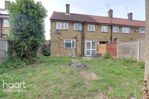 Hilldene Avenue, Harold Hill 3 bed end of terrace house for sale