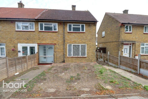 Hilldene Avenue, Romford 3 bed end of terrace house for sale