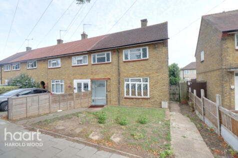 Hilldene Avenue, Romford 3 bed end of terrace house for sale