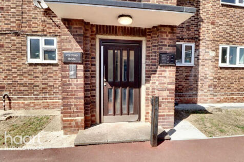 Kingsbridge Road, Romford 1 bed flat for sale