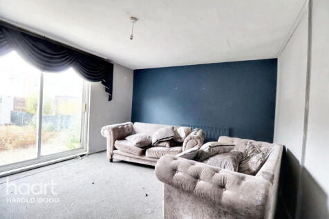 Harebell Way, Harold Hill 3 bed terraced house for sale