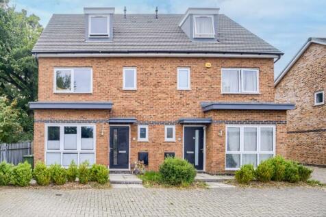 4 bedroom semi-detached house for sale