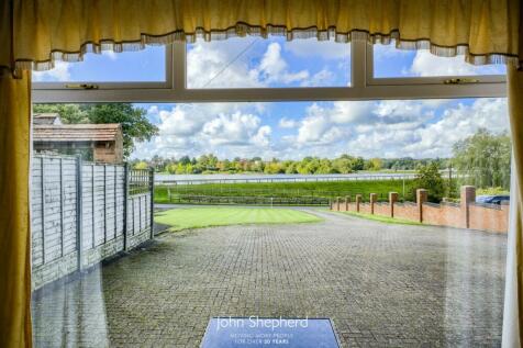 Valley Road, Earlswood, Solihull... 3 bed bungalow for sale