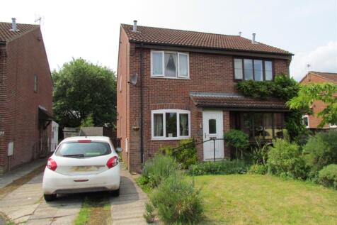 Feversham Drive, Kirkbymoorside, York 2 bed semi