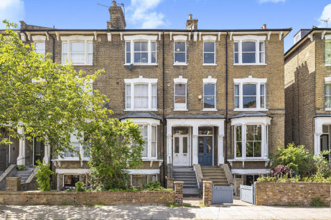 Highbury Hill, London, N5 2 bed apartment for sale