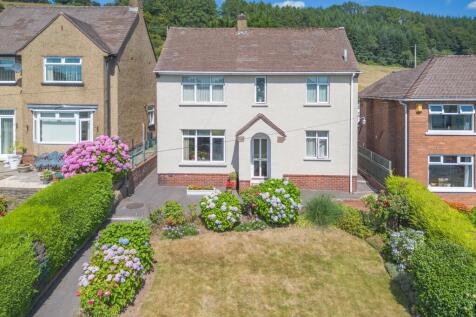 Usk Road, New Inn 3 bed detached house for sale