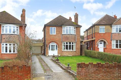 South Avenue, Farnham, Surrey, GU9 3 bed detached house for sale