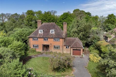 6 bedroom detached house for sale