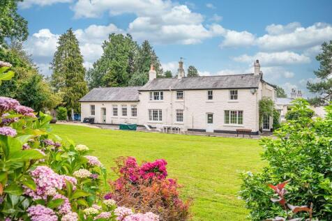 Abergavenny NP7 5 bed detached house for sale