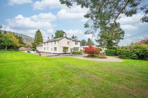Abergavenny NP7 5 bed detached house for sale