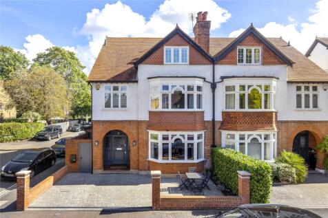 6 bedroom semi-detached house for sale