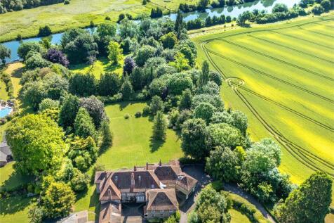 Moulsford, Wallingford, Oxfordshire... 7 bed detached house for sale