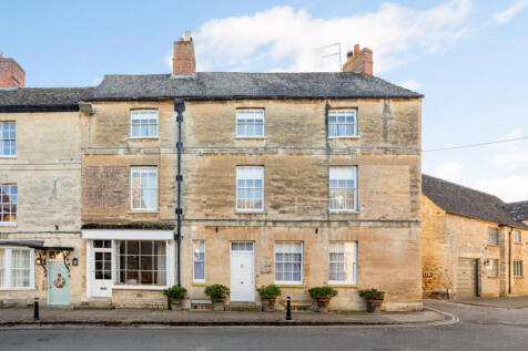 5 bedroom end of terrace house for sale