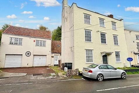 4 bedroom end of terrace house for sale