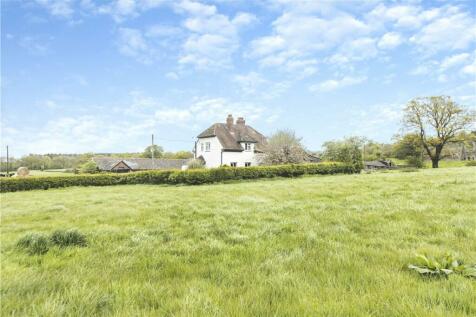 3 bedroom equestrian property for sale