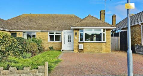 2 bedroom semi-detached bungalow for sale