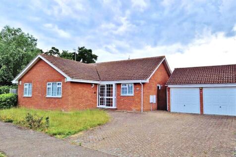 3 bedroom detached bungalow for sale