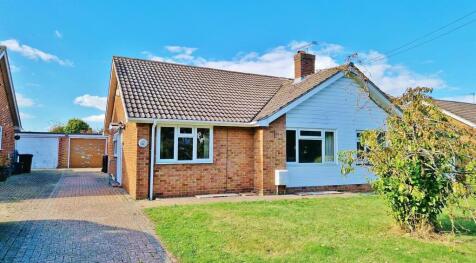 2 bedroom semi-detached bungalow for sale