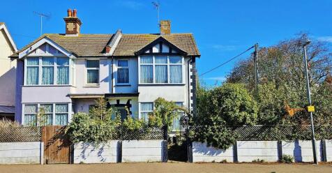 5 bedroom semi-detached house for sale