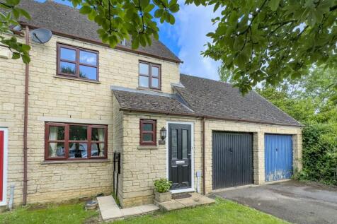 Stow Avenue, Witney, Oxfordshire, OX28 3 bed end of terrace house for sale