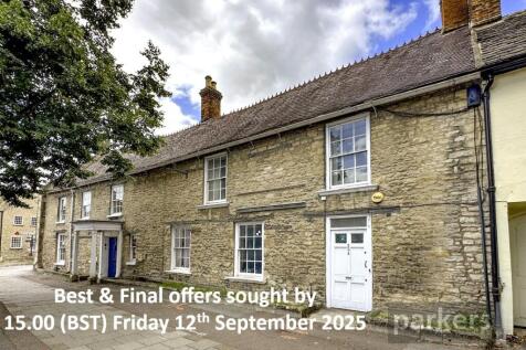 High Street, Witney, Oxfordshire, OX28 Terraced house for sale