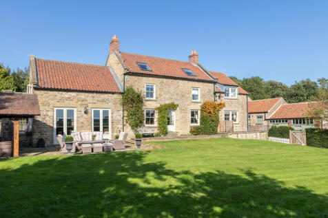 6 bedroom detached house for sale