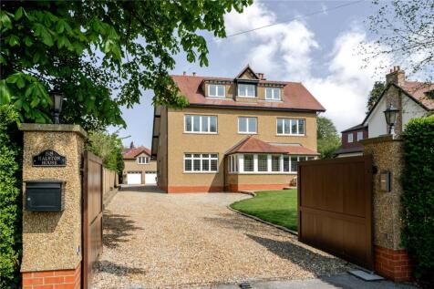 5 bedroom detached house for sale