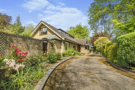 5 bedroom detached bungalow for sale